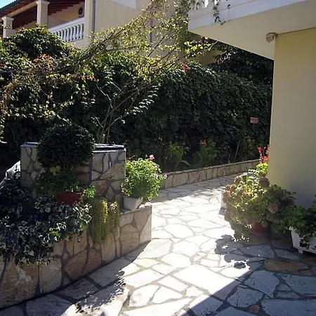 Dina Agios Gordios (Corfu)