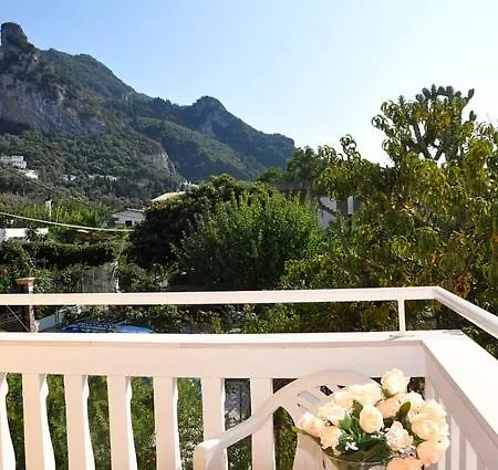 Apartman Dina *